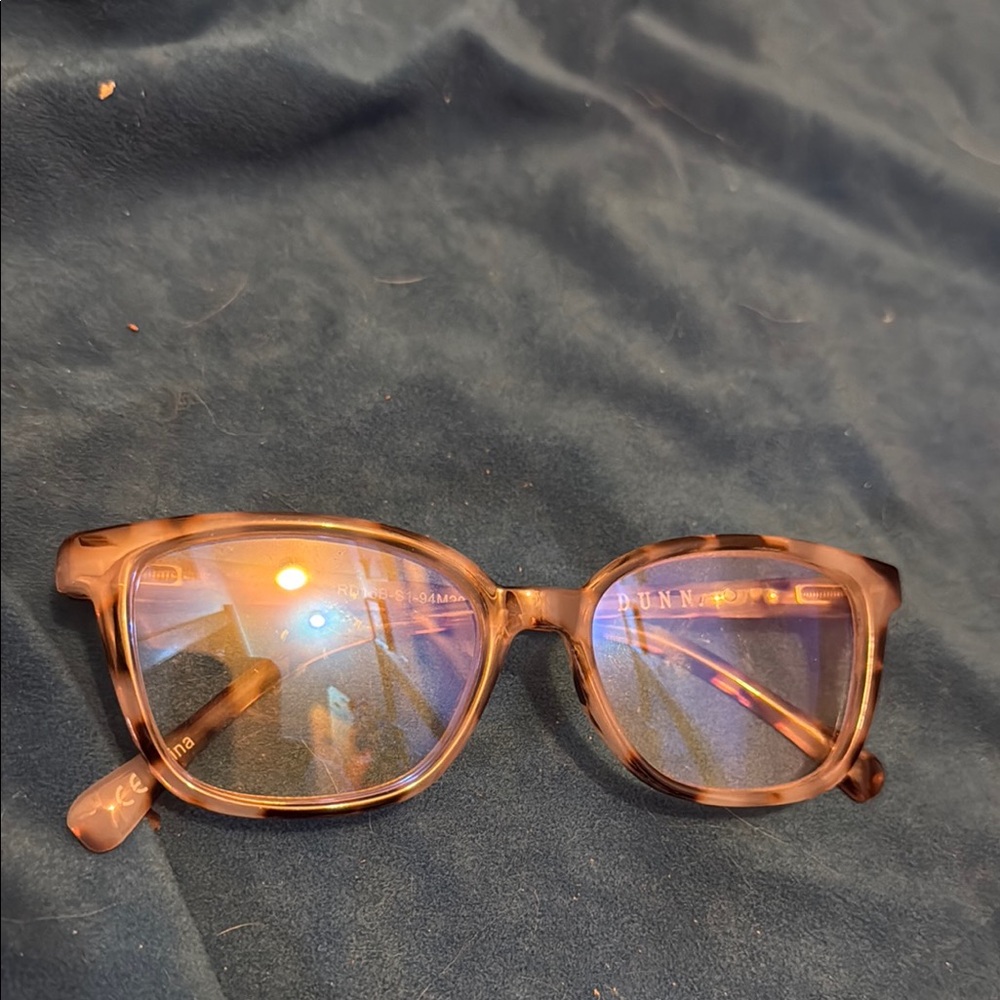Rae Dunn Stylish Tortoise Shell script glasses